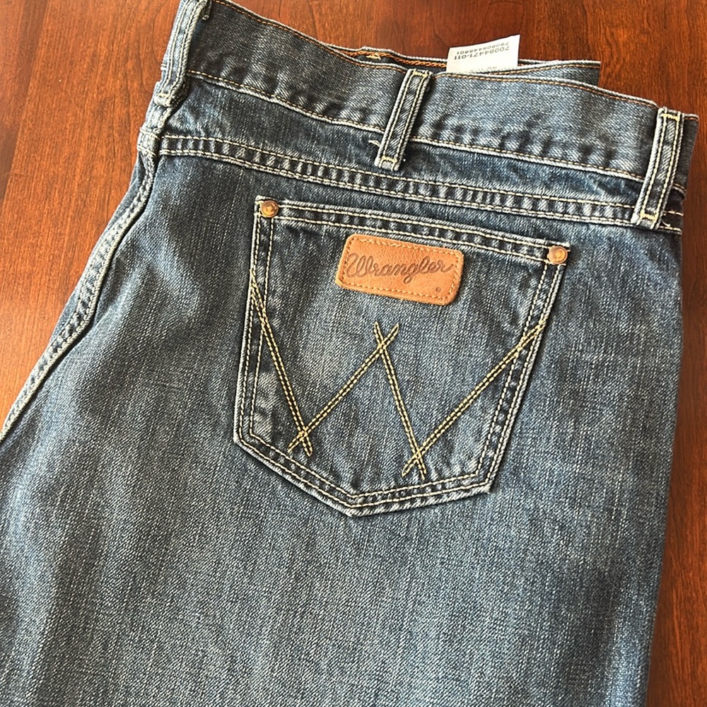 Men’s Wrangler Retro Relaxed Boot Cut Jeans
